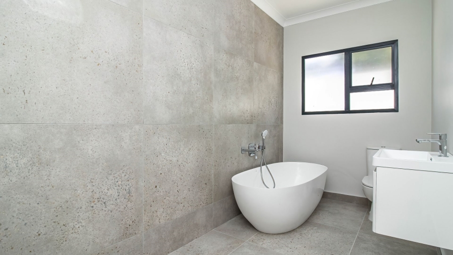 3 Bedroom Property for Sale in Sandbaai Western Cape